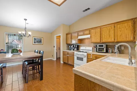 753 Lassen Ave, Tulare, CA 93274 photo 15
