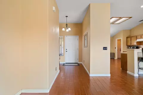 753 Lassen Ave, Tulare, CA 93274 photo 9
