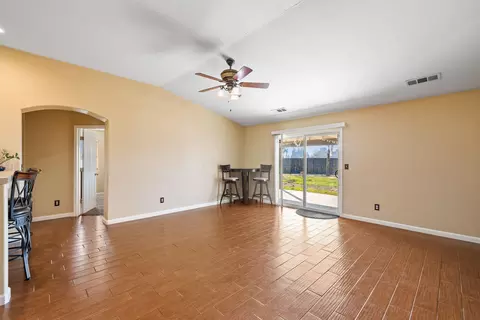 753 Lassen Ave, Tulare, CA 93274 photo 10