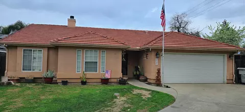 1640 E Vine Ct, Visalia, CA 93292 photo 3