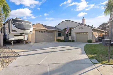 2826 S Sheridan Ct, Visalia, CA 93292