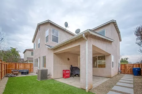 93 W Bordeux Ln, Clovis, CA 93619 photo 29