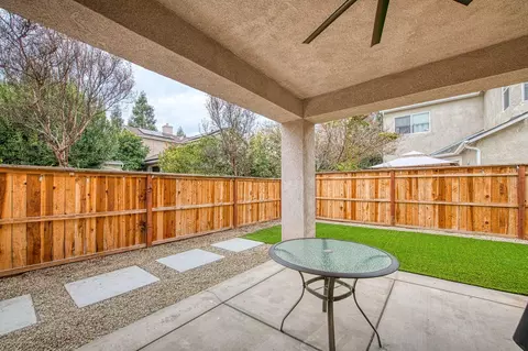 93 W Bordeux Ln, Clovis, CA 93619 photo 27
