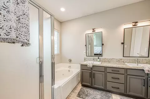 93 W Bordeux Ln, Clovis, CA 93619 photo 25