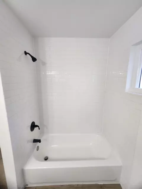 409 W Walnut Ave, Visalia, CA 93277 photo 12