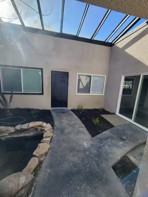 409 W Walnut Ave, Visalia, CA 93277 photo 15