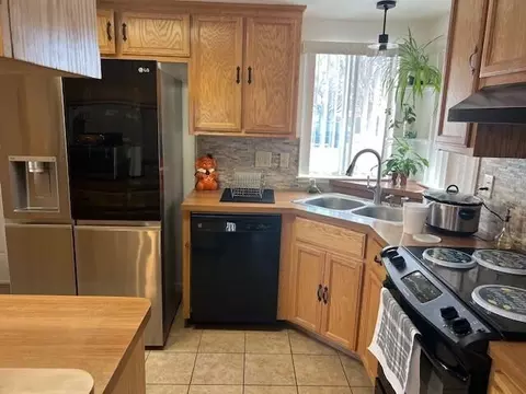1121 N Patsy Dr, Porterville, CA 93257 photo 5