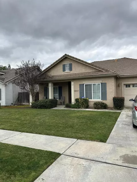 3937 S West St, Visalia, CA 93277