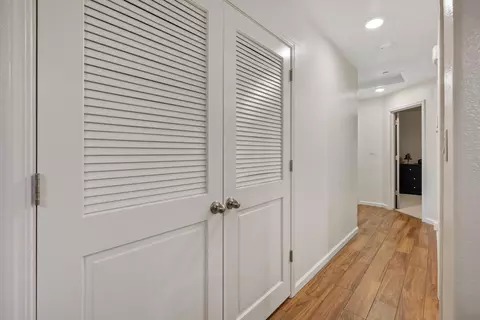 Entry Way - 658 Rebeca Ave, Sanger, CA 93657 photo 2 of 7