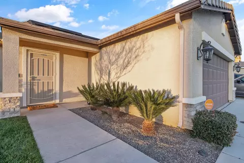Exterior - 658 Rebeca Ave, Sanger, CA 93657 photo 9 of 10