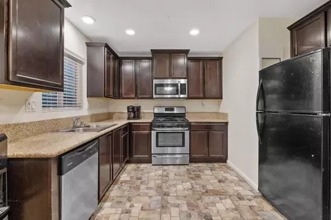 Kitchen - 658 Rebeca Ave, Sanger, CA 93657 photo 2 of 4
