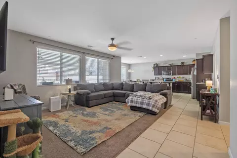 1090 Geneva Ct, Lemoore, CA 93245 photo 10