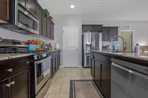 1090 Geneva Ct, Lemoore, CA 93245 photo 17