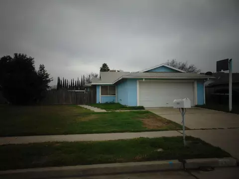 1321 E Aspen Ave, Tulare, CA 93274