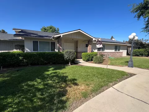 813 N Dickran Dr, Tulare, CA 93274