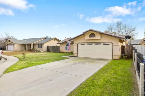 13129 Antonia Ave, Cutler, CA 93615