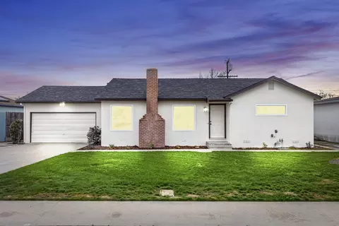3007 E Meadow Ave, Visalia, CA 93292