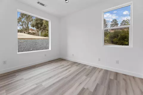 Bedroom - 375 High Sierra Dr, Exeter, CA 93221 photo 3 of 5