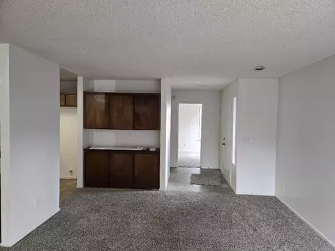 Living - 841 E Prospect Ave, Visalia, CA 93291 photo 5 of 7