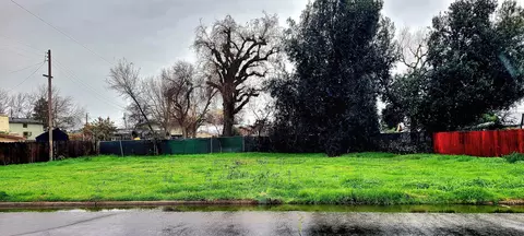 749 E Springfield Ave, Reedley, CA 93654