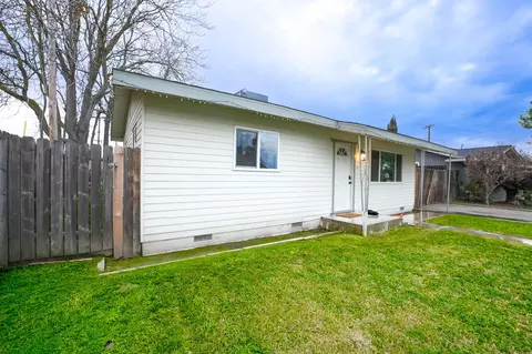 2723 N Quail Dr, Visalia, CA 93291