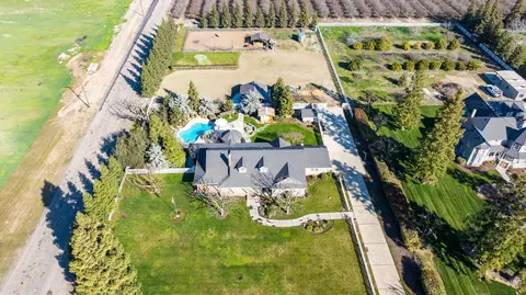 View/Area - 3108 E Cross Ave, Tulare, CA 93274 photo 7 of 11
