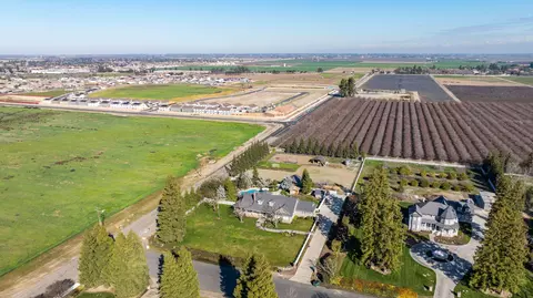 View/Area - 3108 E Cross Ave, Tulare, CA 93274 photo 1 of 11