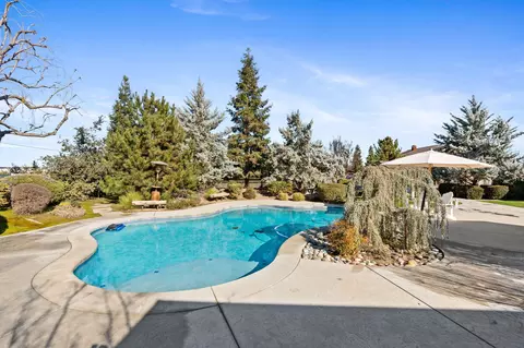 Exterior - 3108 E Cross Ave, Tulare, CA 93274 photo 17 of 22