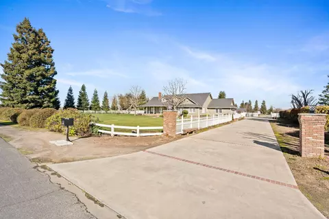 3108 E Cross Ave, Tulare, CA 93274