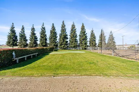 Exterior - 3108 E Cross Ave, Tulare, CA 93274 photo 11 of 22