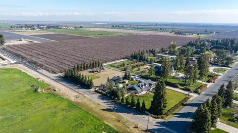 View/Area - 3108 E Cross Ave, Tulare, CA 93274 photo 3 of 11