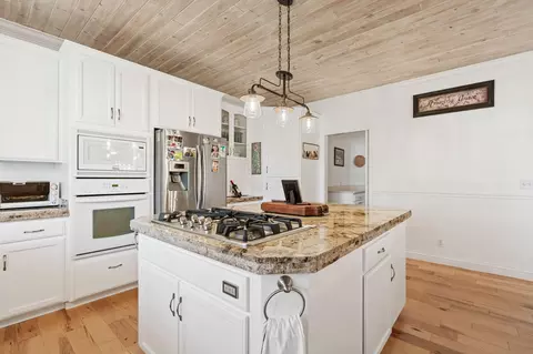 Kitchen - 3108 E Cross Ave, Tulare, CA 93274 photo 7 of 7
