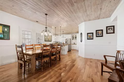 Dining - 3108 E Cross Ave, Tulare, CA 93274 photo 1 of 2