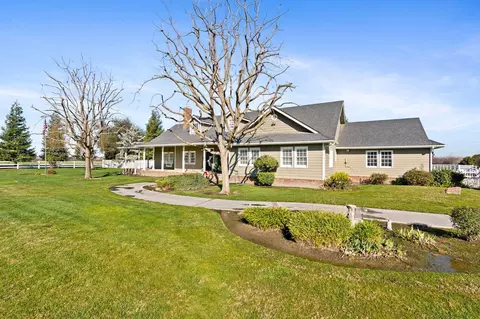 Exterior - 3108 E Cross Ave, Tulare, CA 93274 photo 1 of 22
