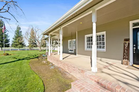Exterior - 3108 E Cross Ave, Tulare, CA 93274 photo 4 of 22