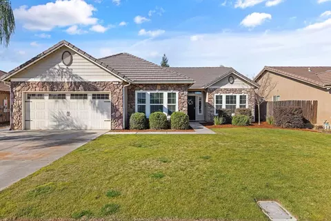 1747 S Casablanca St, Visalia, CA 93292