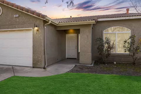 1975 Bass Lake Ave, Tulare, CA 93274