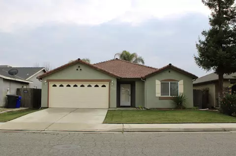 953 W Cleo Ave, Porterville, CA 93257