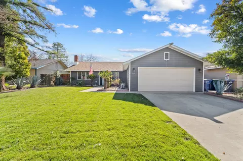 1637 Paradise Ave, Tulare, CA 93274