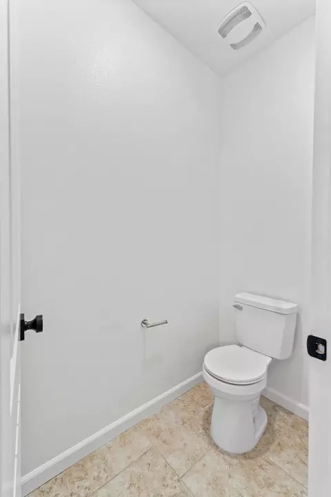 892 Himalaya Ln, Lemoore, CA 93245 photo 34