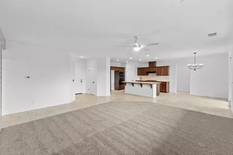 892 Himalaya Ln, Lemoore, CA 93245 photo 8