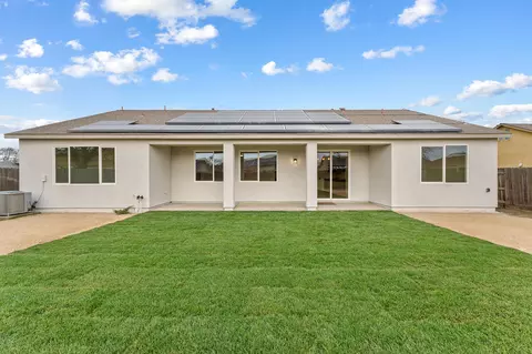 892 Himalaya Ln, Lemoore, CA 93245 photo 45