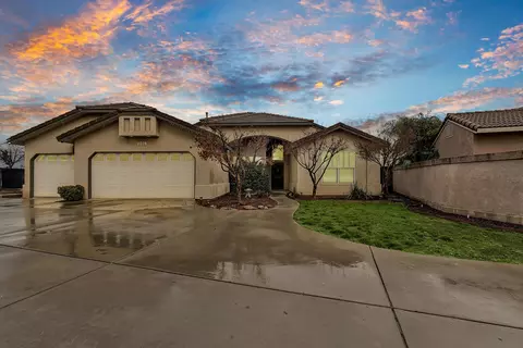 2028 N Madera St, Visalia, CA 93292
