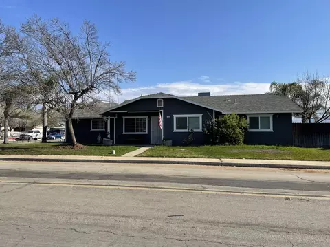 190 N Castle Rock St, Woodlake, CA 93286