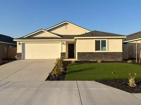 7128 Elm St, Visalia, CA 93291