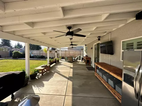 1627 E Copper Ct, Visalia, CA 93292 photo 19