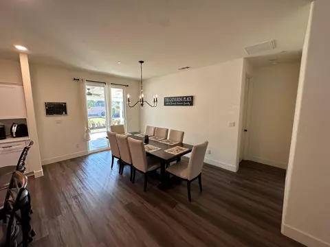 1627 E Copper Ct, Visalia, CA 93292 photo 6