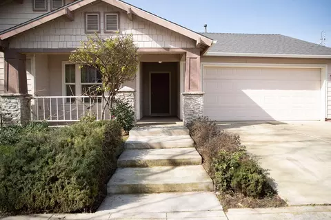 737 S Almond Ave, Reedley, CA 93654