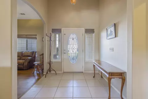 Entry Way - 756 Sheffield Ave, Exeter, CA 93221 photo 1 of 12