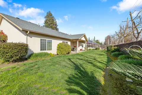 Exterior - 756 Sheffield Ave, Exeter, CA 93221 photo 10 of 14